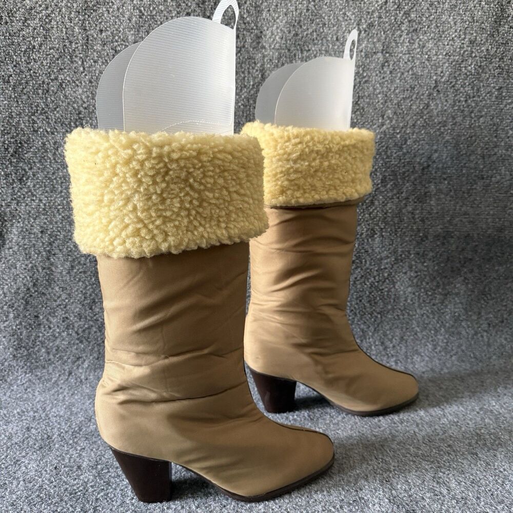 Vintage 80s GOLO Khaki Nylon Snow Boots Faux Shearling Heel Taiwan Size 8.5